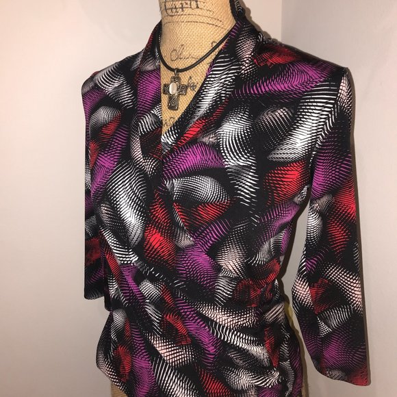Vince Camuto Multi Color Design Front Wrap Top - Picture 3 of 8